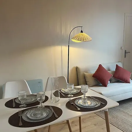 Apartament Prive, Vue Eglise, Plein Centre *