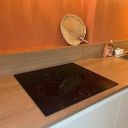 Prive, Vue Eglise, Plein Centre Apartament