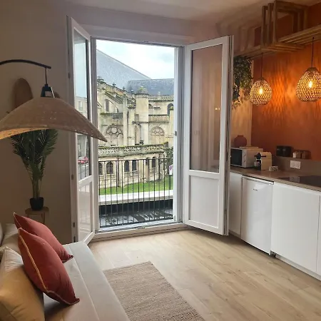 Prive, Vue Eglise, Plein Centre